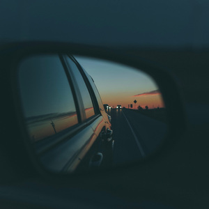 动漫女生被奖励片子
